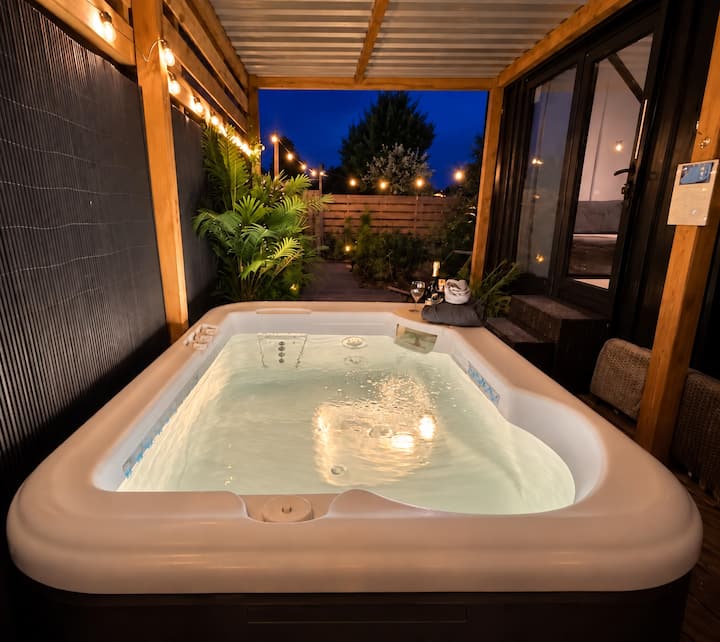 Tiny House With Private Spa&garden Near Amsterdam - Hoofddorp