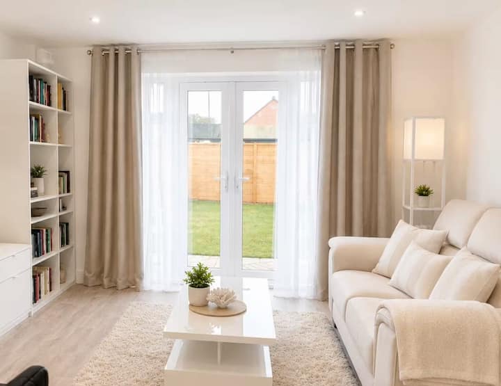 House - Sleeps 4 - Parking And Garden - Folkestone