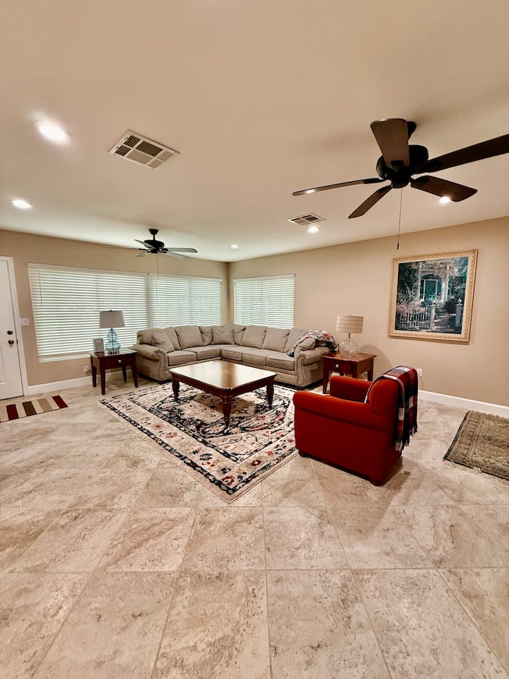 Corner House By Lake Jackson - Sebring, FL