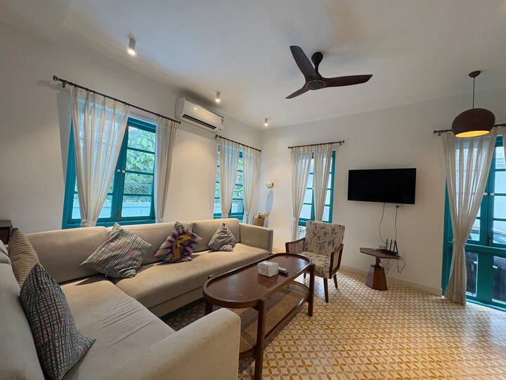 Living room image 2