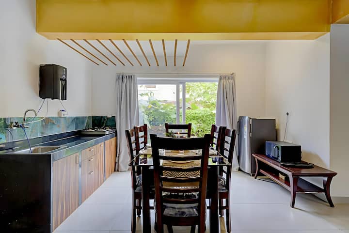 Dining area image 3
