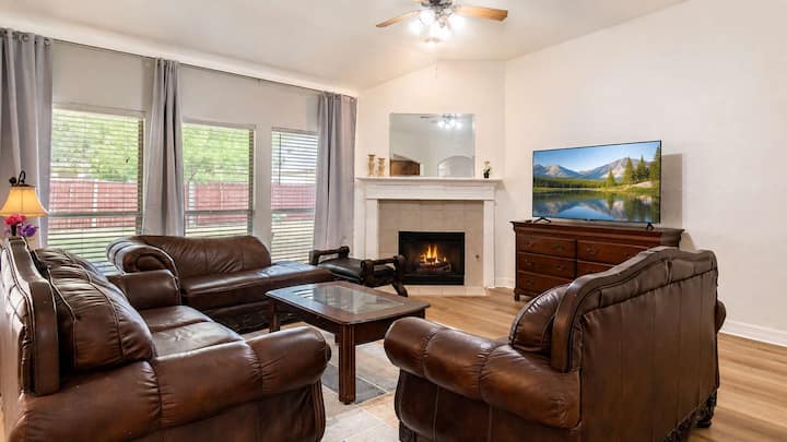 ️Mckinney 5br Group House - Sleeps 10 - McKinney
