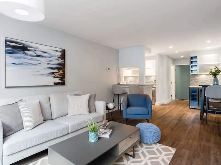 Modern 1br Suite With Private Patio, Near Main St - Vancouver
