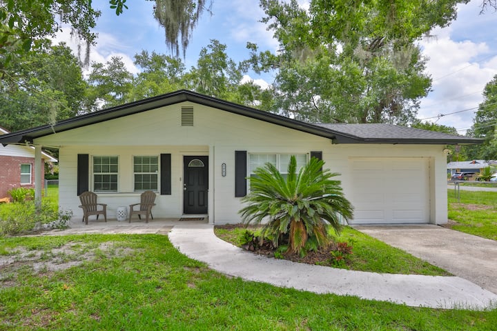 Modern 3br Retreat | Hospital  I-4  Downtown - Plant City, FL