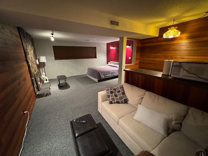 Private Studio Basement - New Westminster