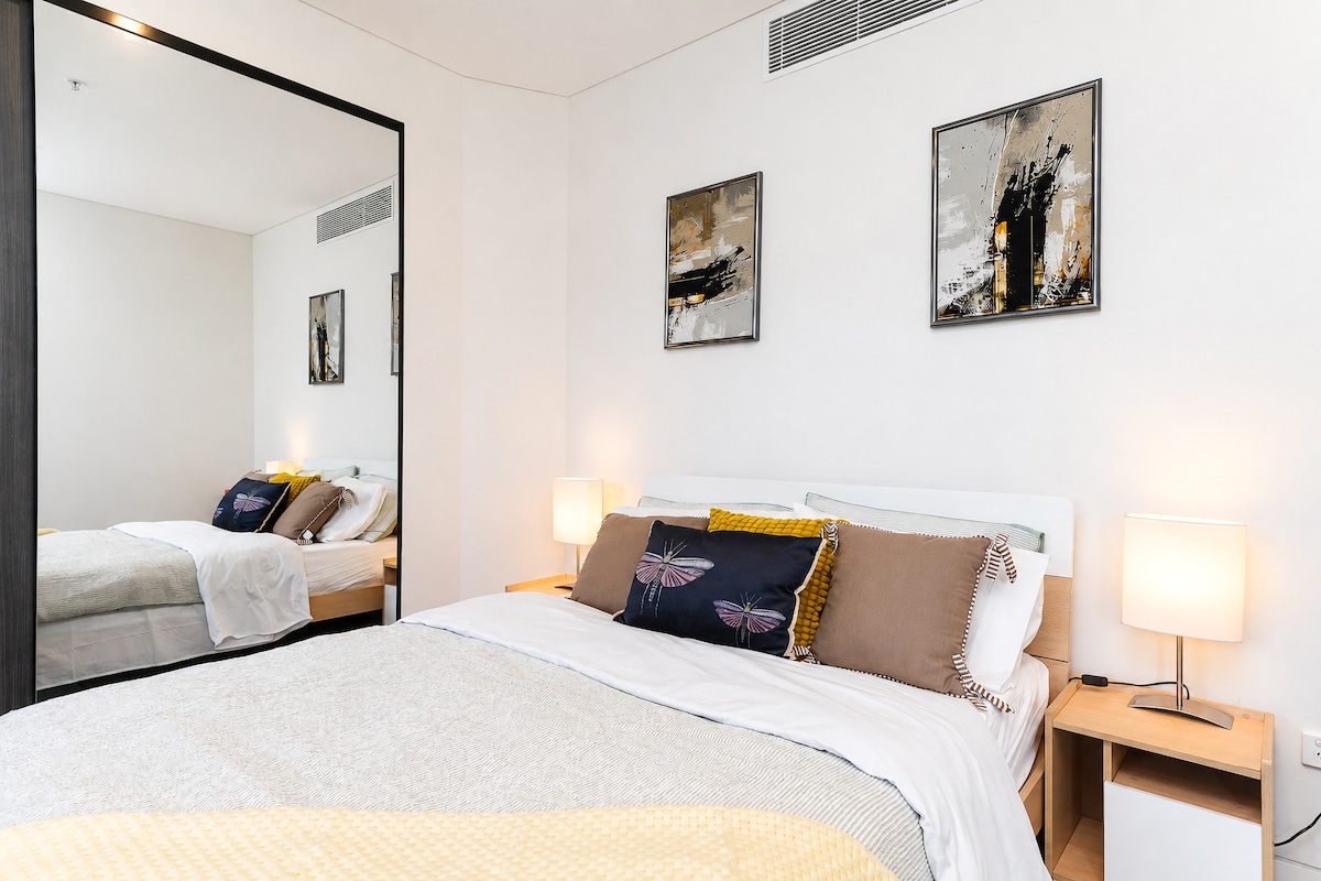 Modern Luxury Stay With Cozy Comfort