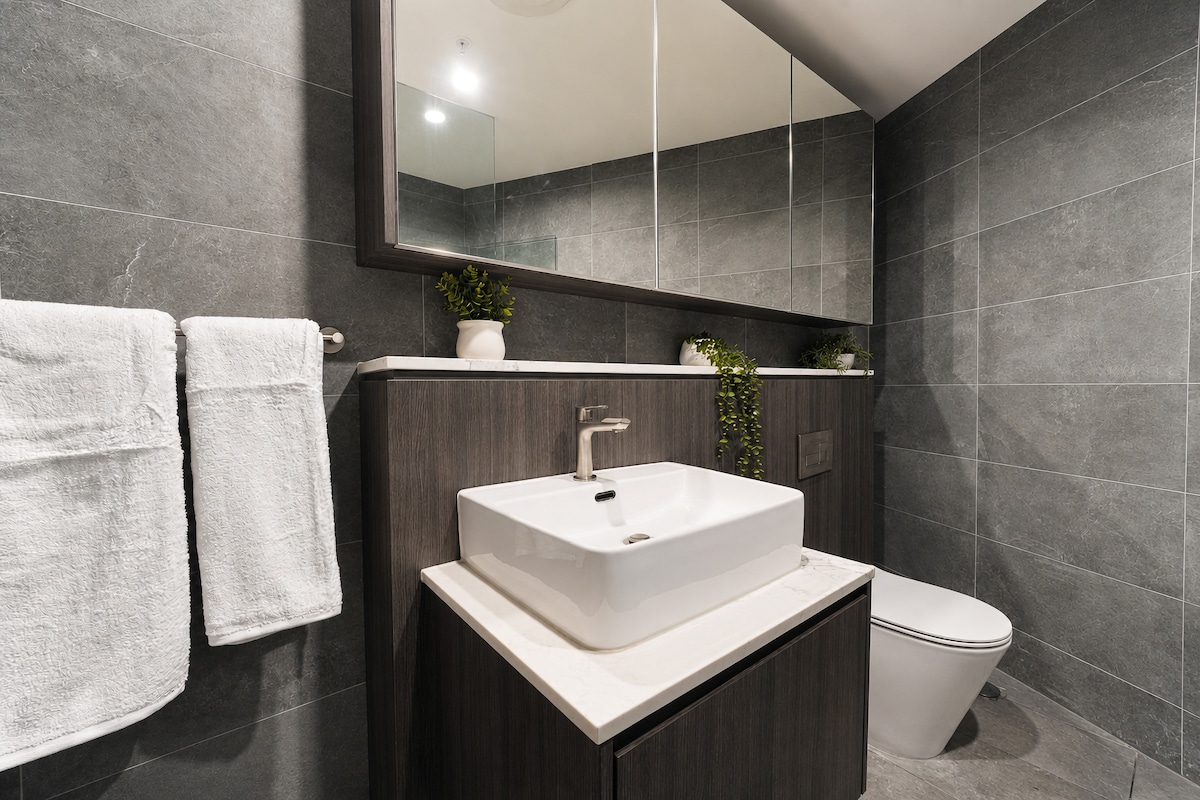 Modern Luxury Stay With Cozy Comfort