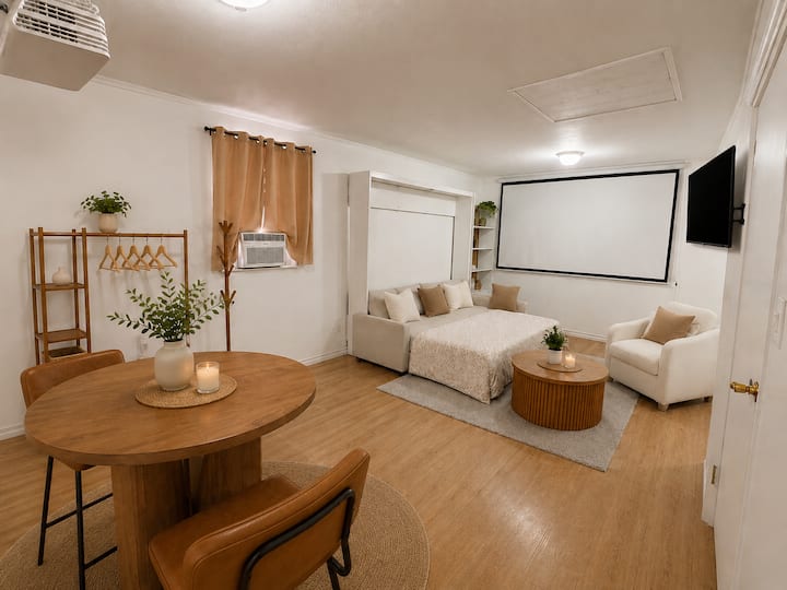 Cozy Farm Guest House | Private & Peaceful - Bellflower, CA