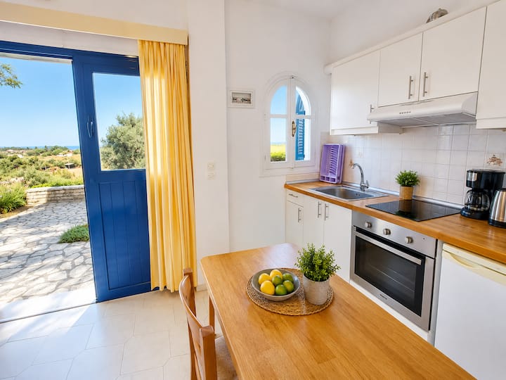 Couple's Apartment With Sea View - Kassiópi