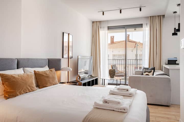 Yamas Urban Living Olympia Suites Top Floor - Limassol