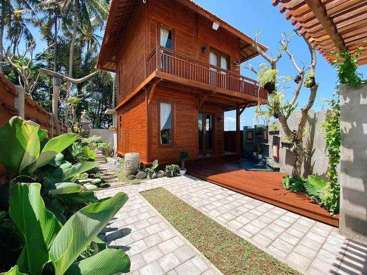 Wooden Pondok Sarisegara |  Eco Retreat & Pool - Australië