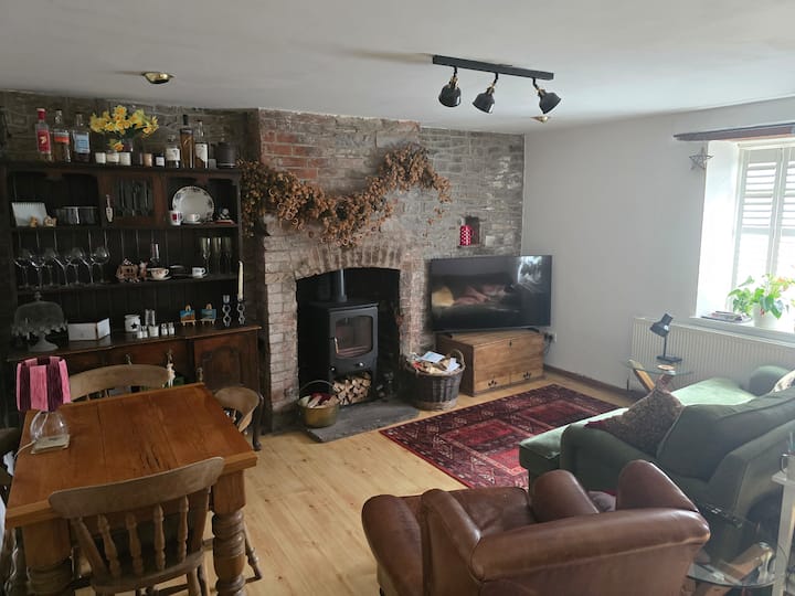 Cosy Cottage Near The Centre Of Abergavenny - Abergavenny