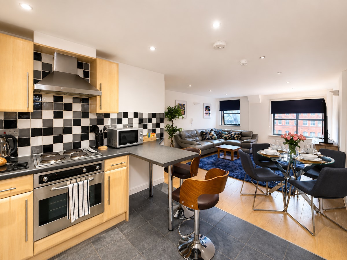 Super Central 2 Bedroom Flat