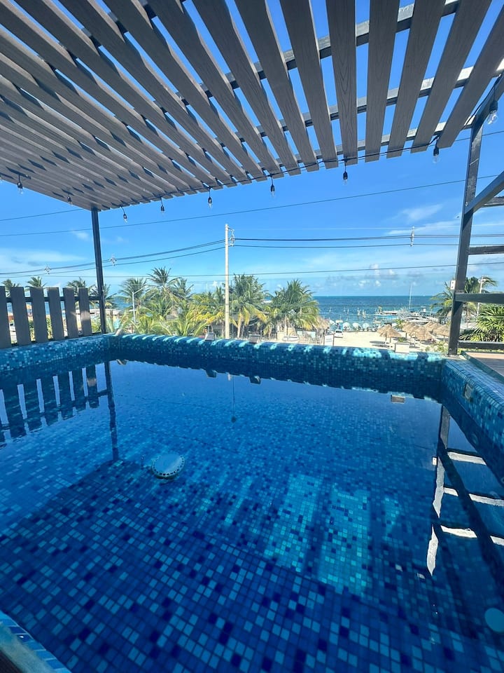 Casa Increíble Frente A La Playa Con 7 Recamaras - Cancún