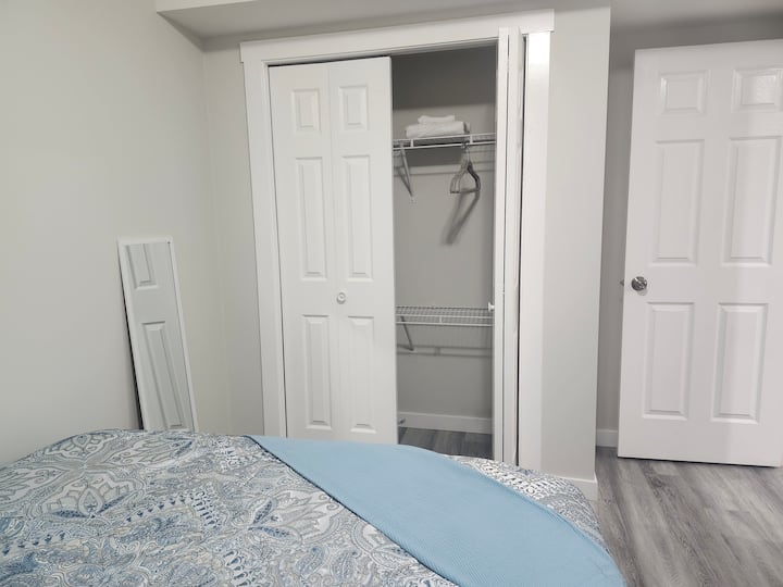 Cozy & Comfortable Private Suite In Regina - Regina