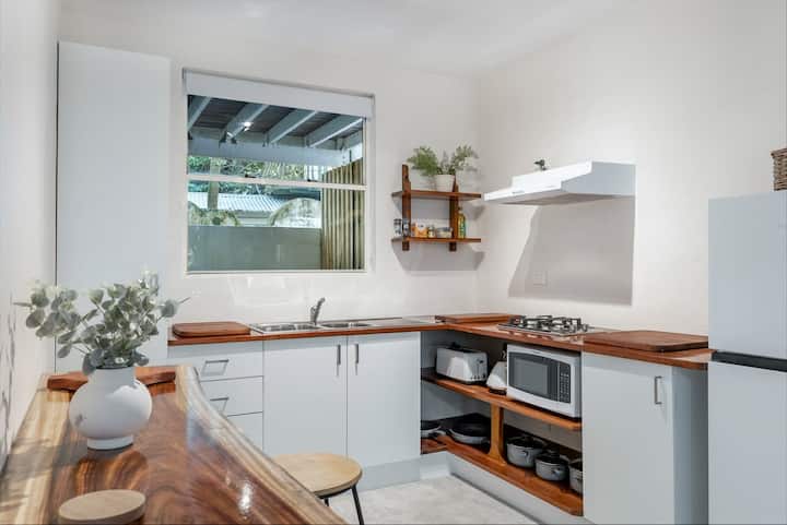 Sea Belles Studio - 32 Cavvanbah St Byron Bay - Byron Bay