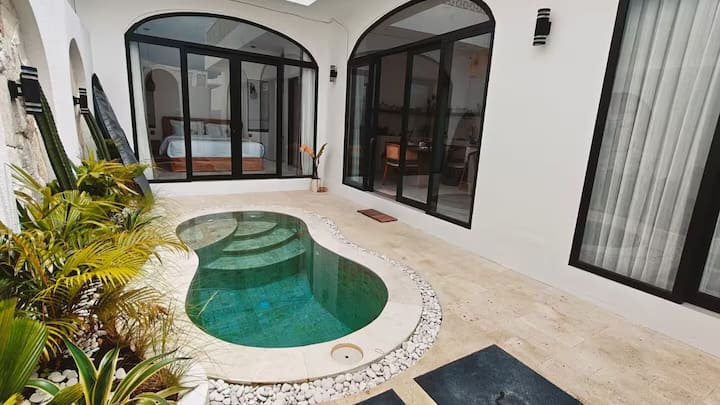 Tropical Villa W/ Private Pool & Sunset Terrace - Uluwatu