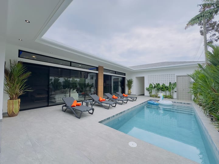 Brand New Luxury Pool Villa 4 Bedrooms 2026 Rawai - Phuket
