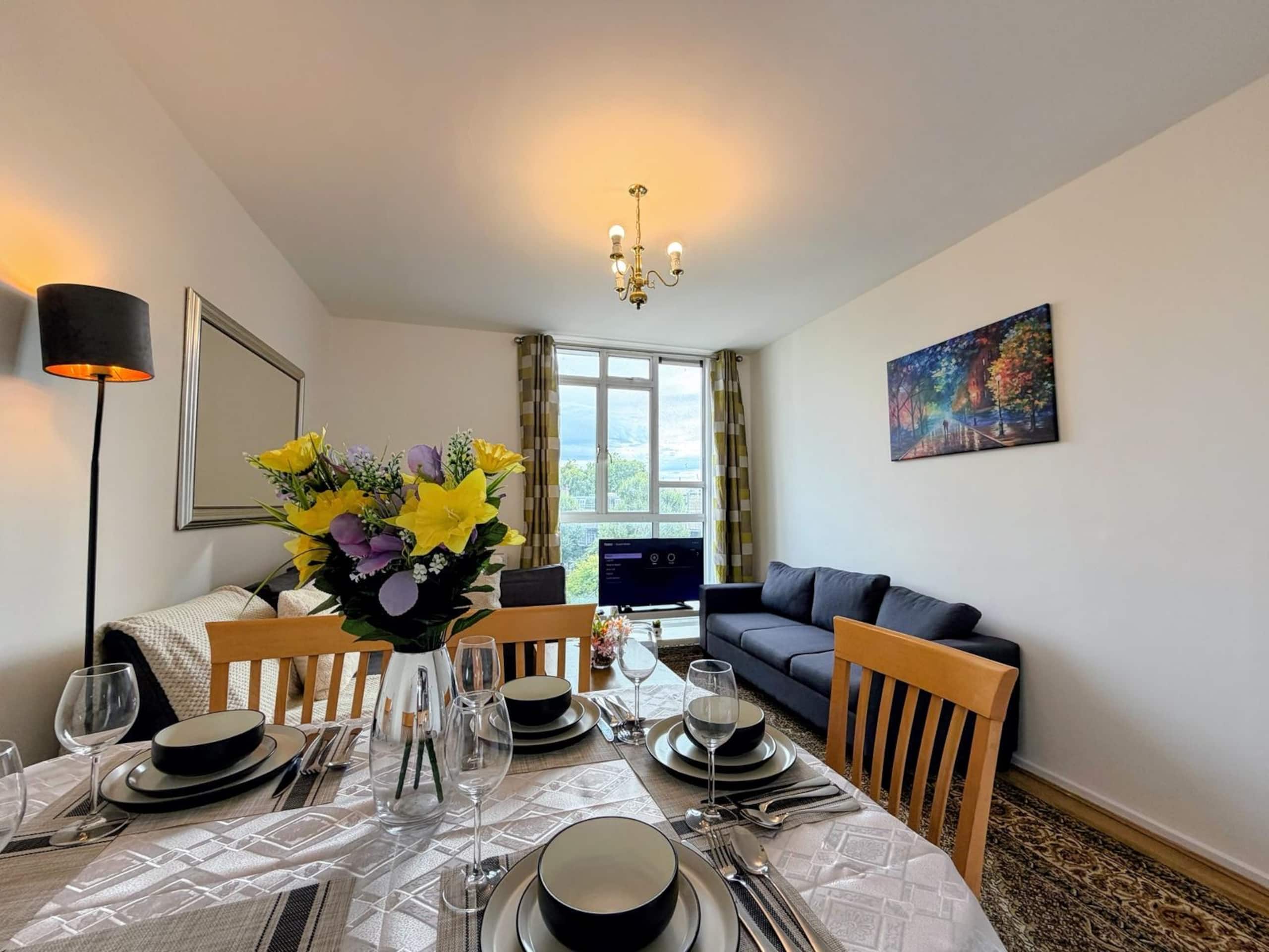 Reading House 44 · Chic 2BR London Apartment Near Transit - Photo 23