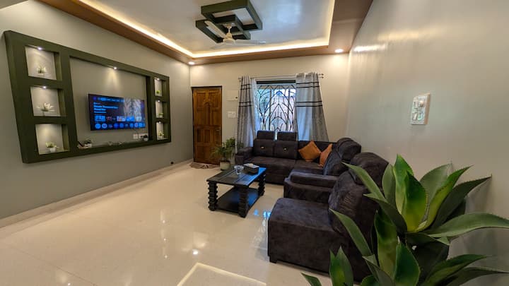Living room image 1