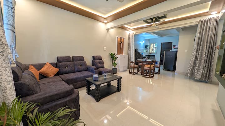 Living room image 4