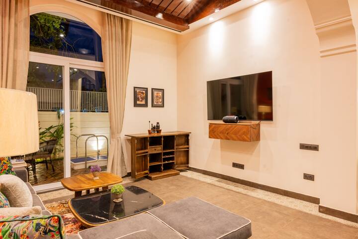 Living room image 2