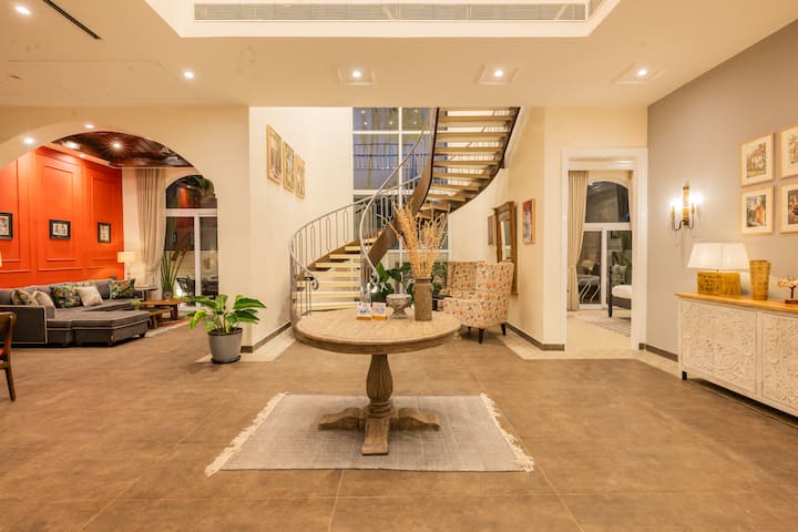 Living room image 3