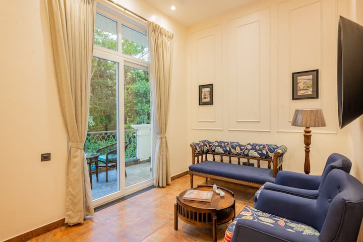 Living room image 11