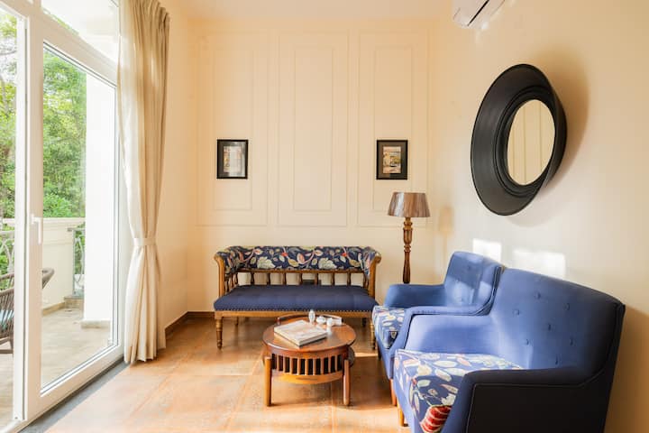 Living room image 10