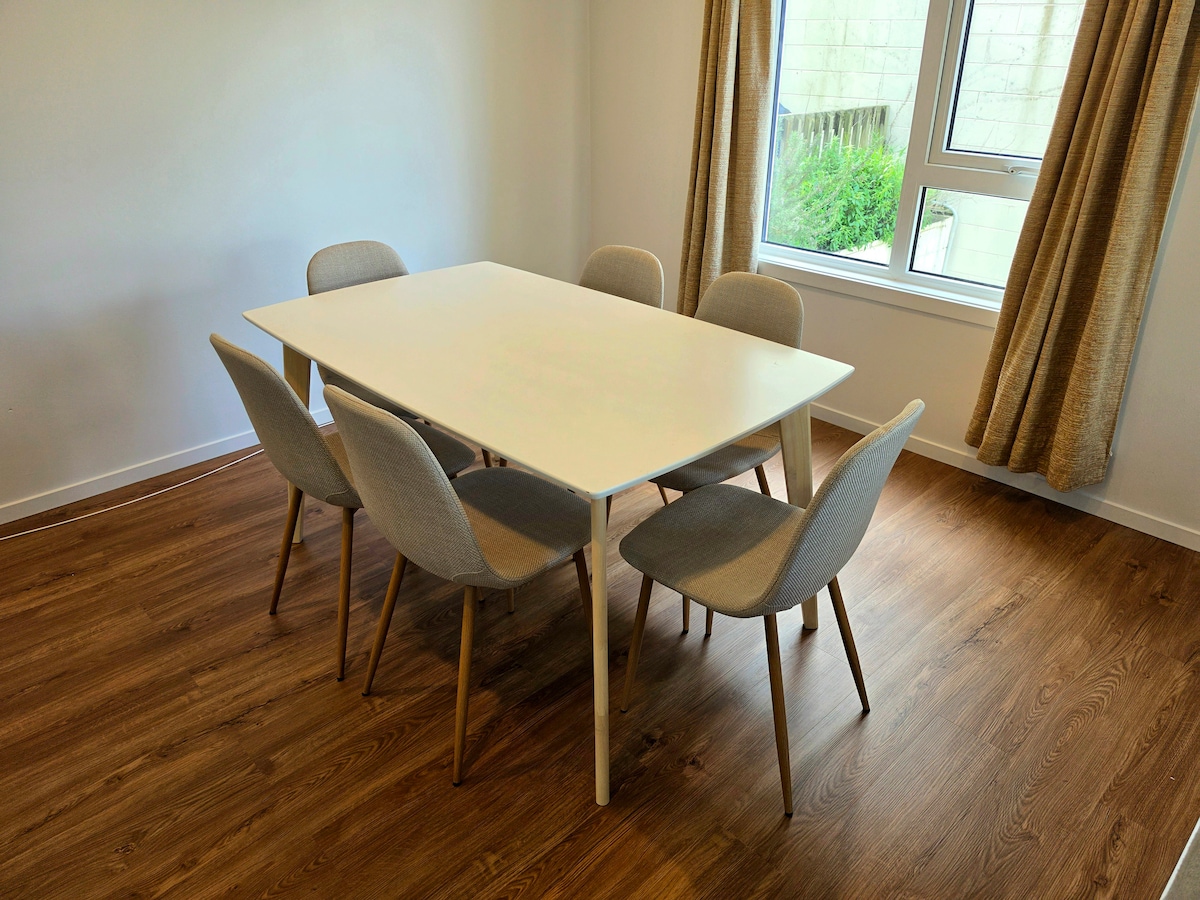 Central Wellington Retreat - 3BR + Patio & Parking - Houses for Rent in ...