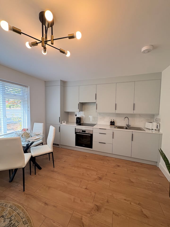 Modern And Cosy Stay In London, 5 Min From Station - Enfield, UK