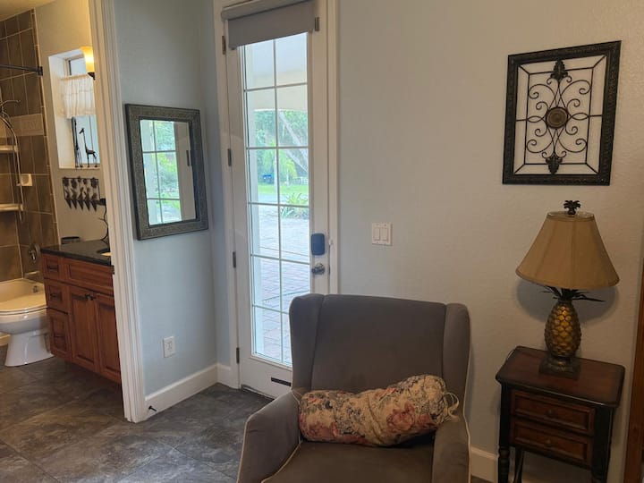 Pine & Oak Place Studio - Oviedo, FL