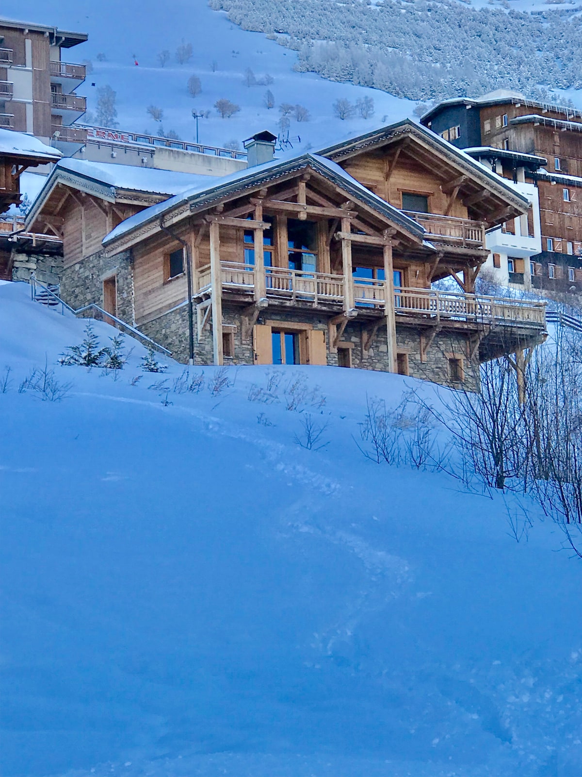 Charme Alpin — grand logement 8 personnes aux 2 Alpes, skis aux pieds — photo 1