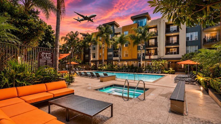 2 King Beds | Sleeps 10 | Pool | 5 Min To Lax - Manhattan Beach, CA