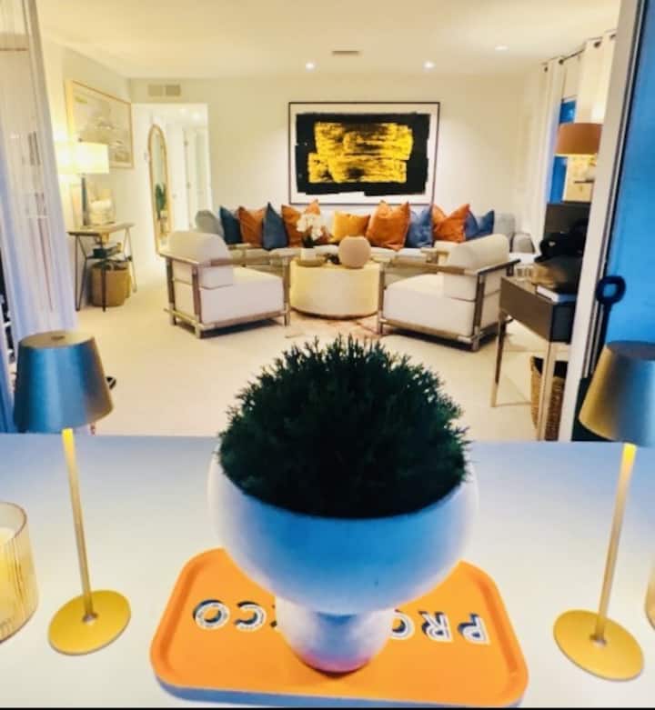 Luxury Condo In Old Naples With Pool And Tennis - Naples, FL