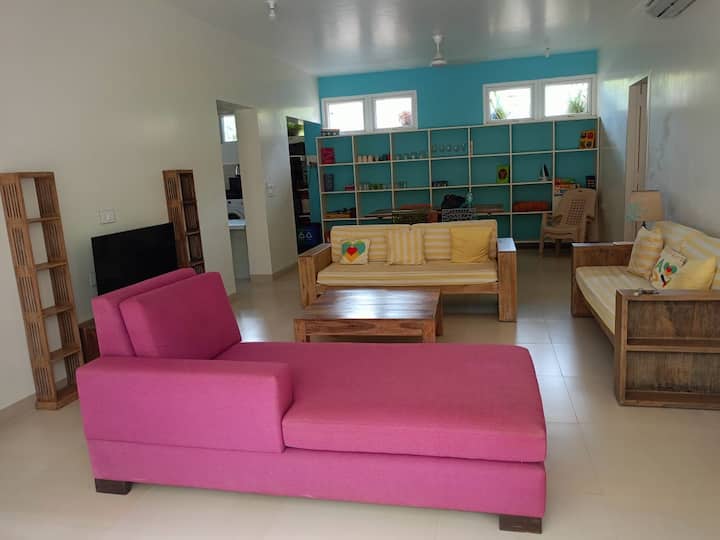 Living room image 15