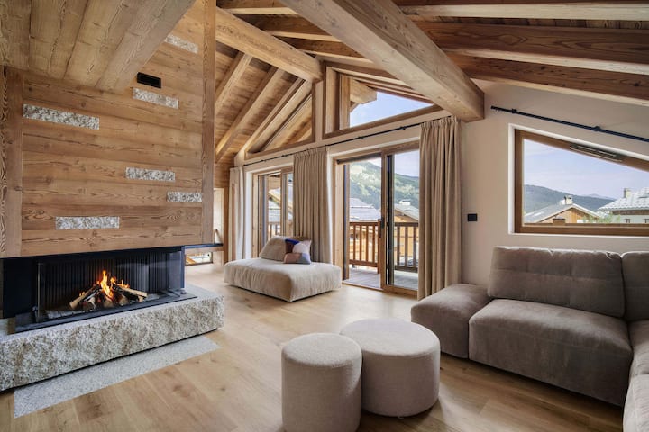 Chalet De 300m² 5 Ch, Spa, Au Pied Des Pistes - Méribel