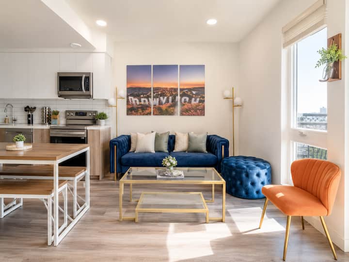 Modern Koreatown Stay With Resort-style Amenities - ビバリー・ヒルズ, CA
