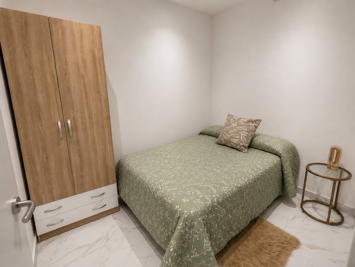 Modern, Centrally Located Studio In Madrid - Madrid
