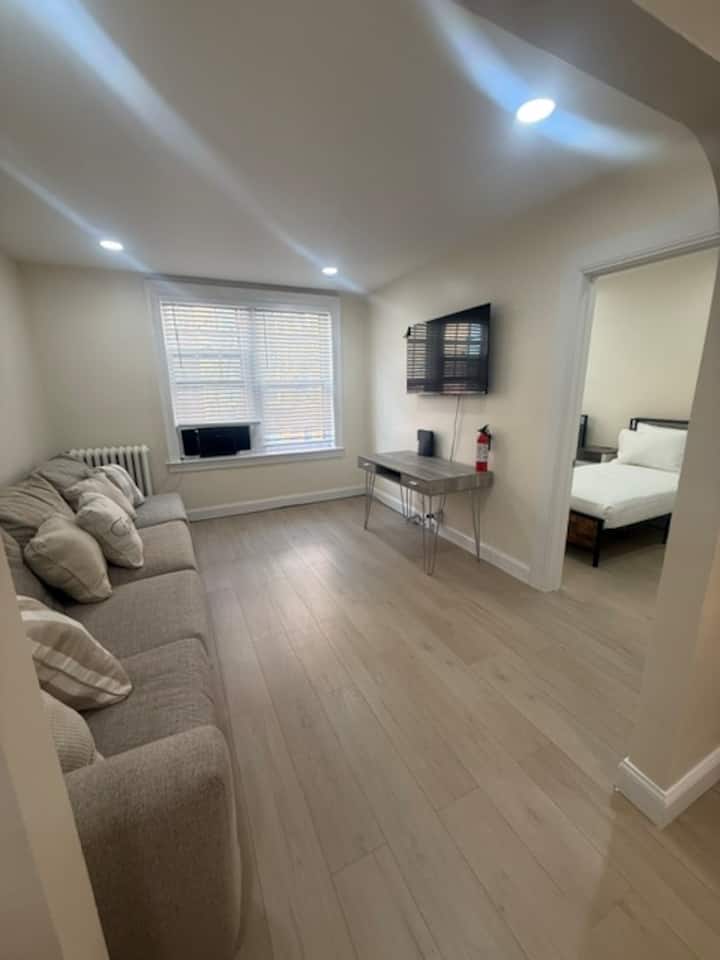 Bright Modern 2br Near Nyc | 15 Min To Manhattan - North Bergen, NJ