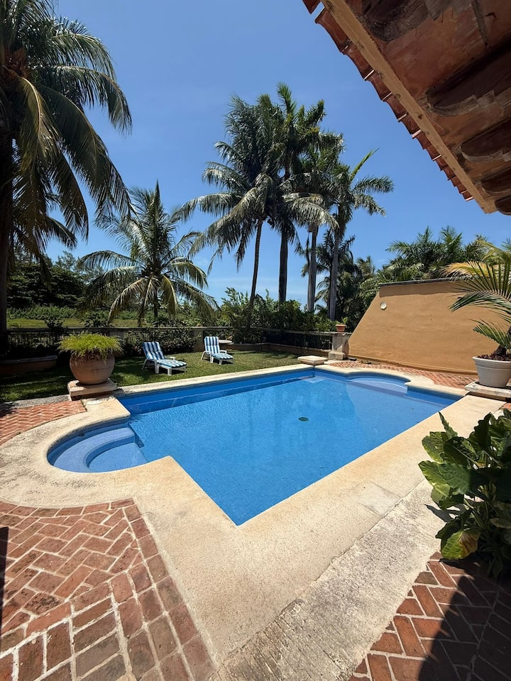 Casa Real En Zona Hotelera Con Alberca Privada - Cancún