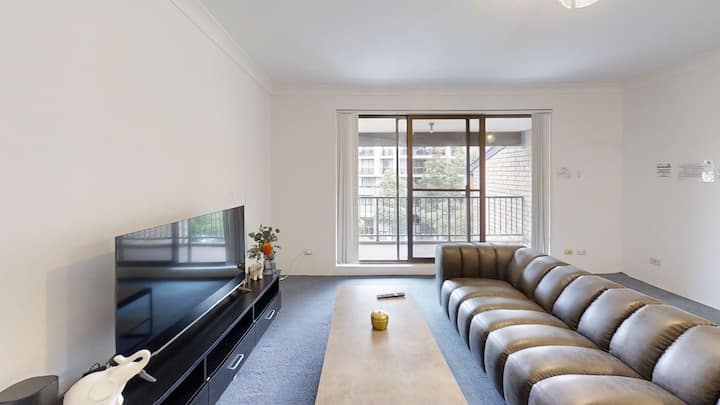Spacious Pyrmont Haven | 2br | Fully Furnished - 시드니