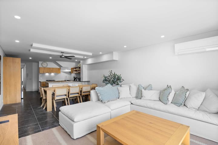 3 Bed Retreat , Walk To James St, Secure Parking - 布里斯班