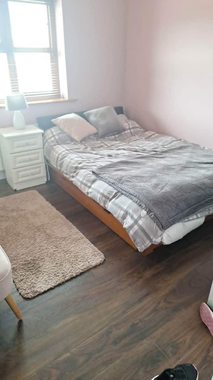 Room 3 - Room To Rent - Ballina, Ireland