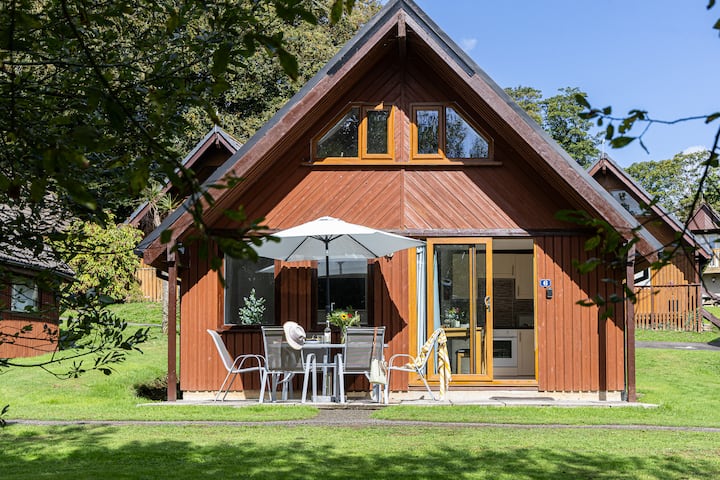 Lovely 4 Bed Lodge | Hengar Manor Pk | Indoor Pool - England