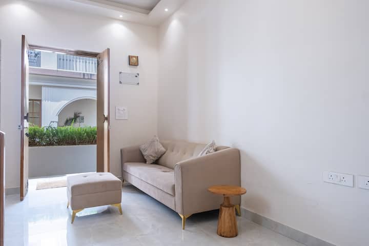 Living room image 9