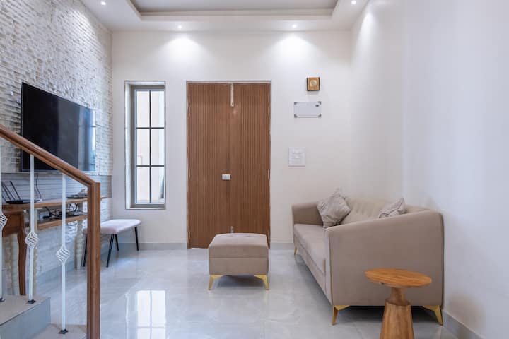 Living room image 10