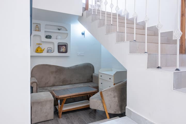 Living room image 3