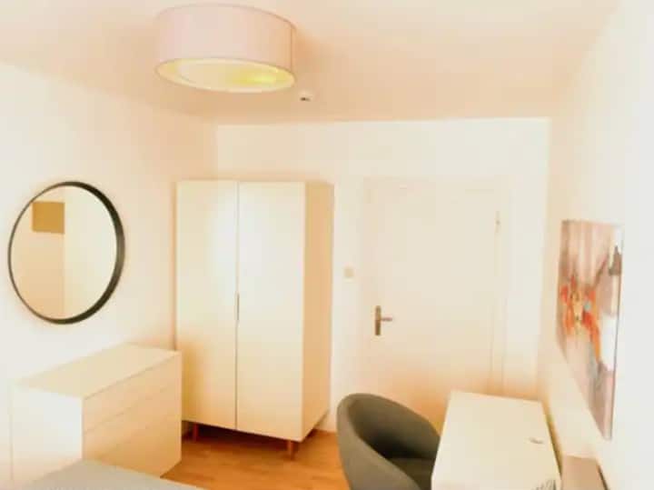 Charming Room Near Konstablerwache Frankfurt - Frankfurt