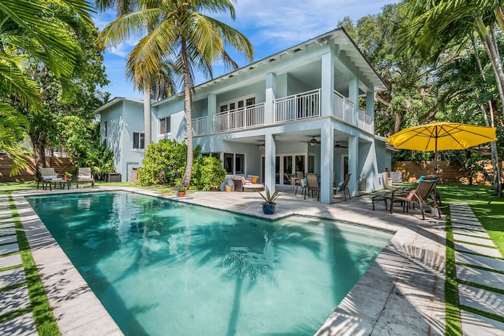 Miami Luxury Pool Home In Heart Of Coconut Grove - Miami, FL